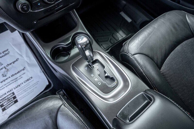 Used 2020 Dodge Journey Crossroad FWD image 16