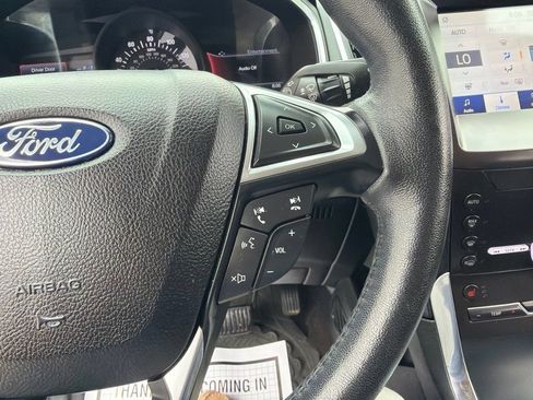 Used 2020 Ford Edge Titanium FWD image 31