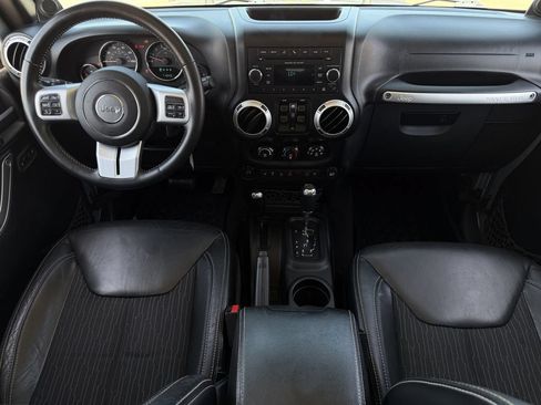 Used 2013 Jeep Wrangler Unlimited Sport AWD/4WD image 11