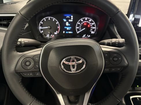 Certified 2024 Toyota Corolla Cross LE image 21