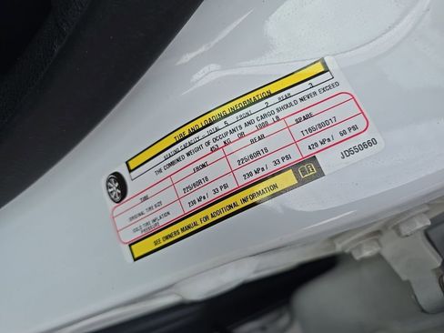 Used 2018 Jeep Cherokee Limited w/ High Altitude Package image 8