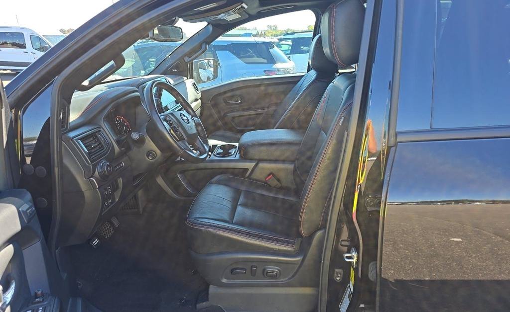 Used 2021 Nissan Titan PRO-4X w/ Pro-4x Convenience Package AWD/4WD image 13
