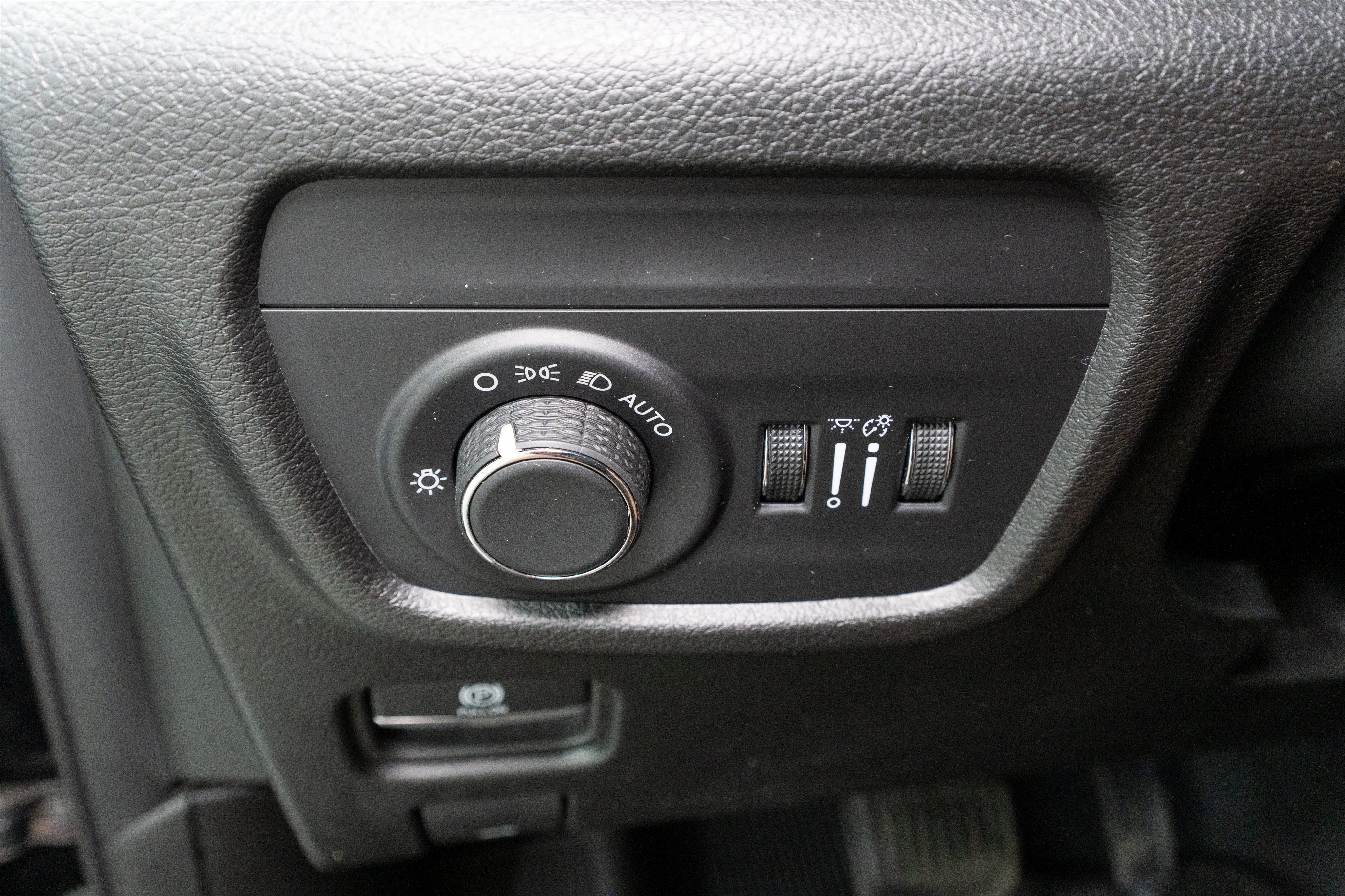 Used 2023 Jeep Grand Cherokee L Laredo AWD/4WD image 30