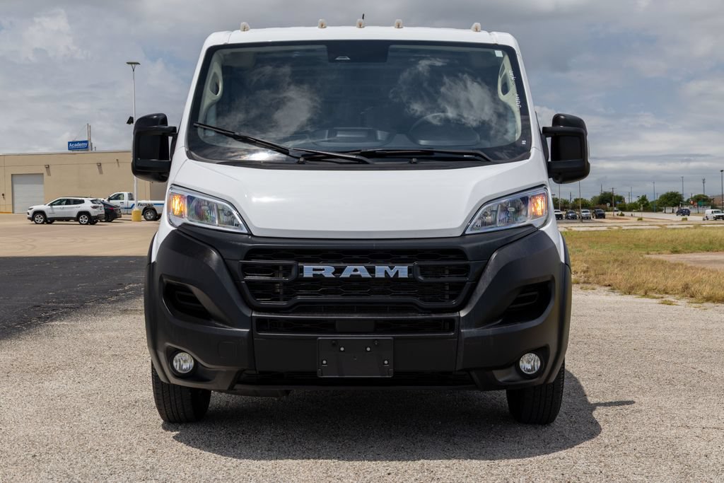 Used 2025 RAM ProMaster 2500 w/ Convenience Group FWD image 2