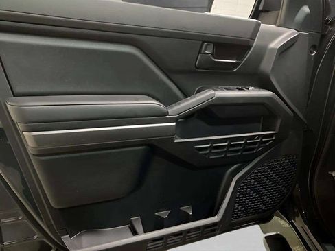 Used 2025 Toyota Tacoma SR5 image 12