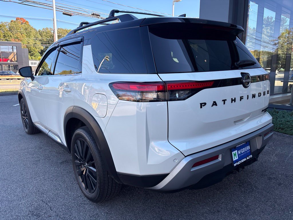 Certified 2023 Nissan Pathfinder Platinum w/ Cargo Package AWD/4WD image 8