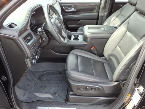 Used 2024 Chevrolet Tahoe Z71 w/ Luxury Package image 10