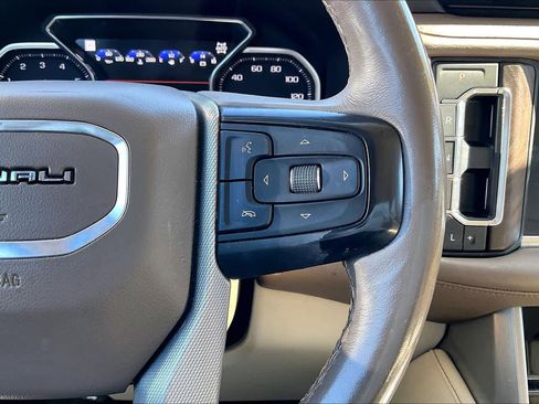 Used 2021 GMC Yukon XL Denali image 19