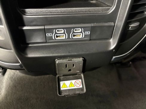 Used 2024 RAM 1500 Laramie image 36