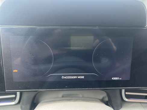 Used 2024 Hyundai Elantra Blue FWD image 18