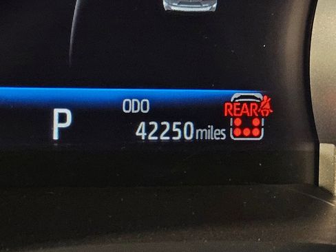 Certified 2024 Toyota Highlander XLE image 30