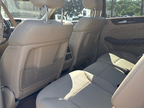 Used 2016 Mercedes-Benz GL 450 4MATIC image 10