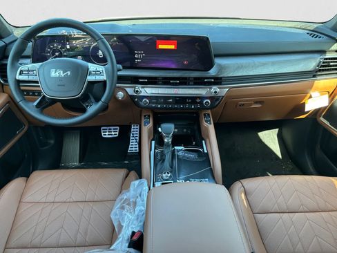 Certified 2025 Kia Telluride SX Prestige X-Line AWD/4WD image 13