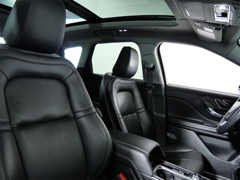 Used 2022 Lincoln Corsair Reserve w/ Elements Package image 12