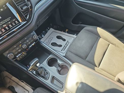 Used 2023 Dodge Durango GT image 29