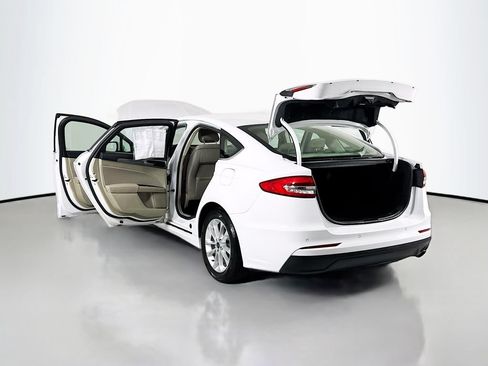 Used 2019 Ford Fusion SE FWD image 21