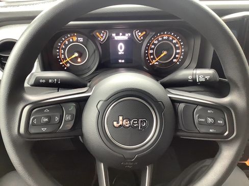 New 2026 Jeep Gladiator Sport AWD/4WD image 11
