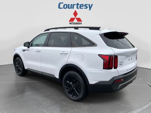 Used 2022 Kia Sorento S AWD/4WD image 3