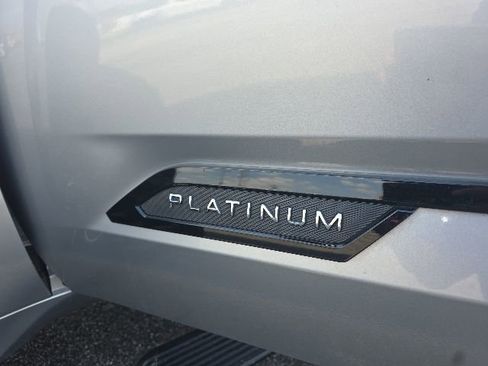 Used 2023 Toyota Tundra Platinum AWD/4WD image 9
