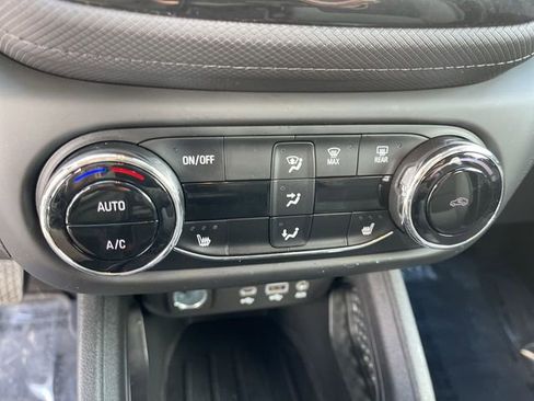 Used 2023 Chevrolet TrailBlazer LT w/ Convenience Package image 18