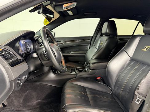 Used 2017 Chrysler 300 S AWD/4WD image 10