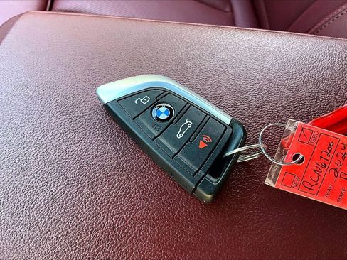 Used 2024 BMW 430i Convertible w/ M Sport Package image 32