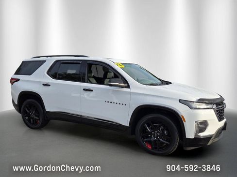 Certified 2023 Chevrolet Traverse Premier w/ Redline Edition FWD image 8