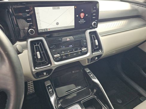 Used 2023 Kia Sorento SX Prestige image 33