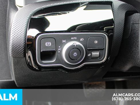 Used 2025 Mercedes-Benz CLA 250 image 28