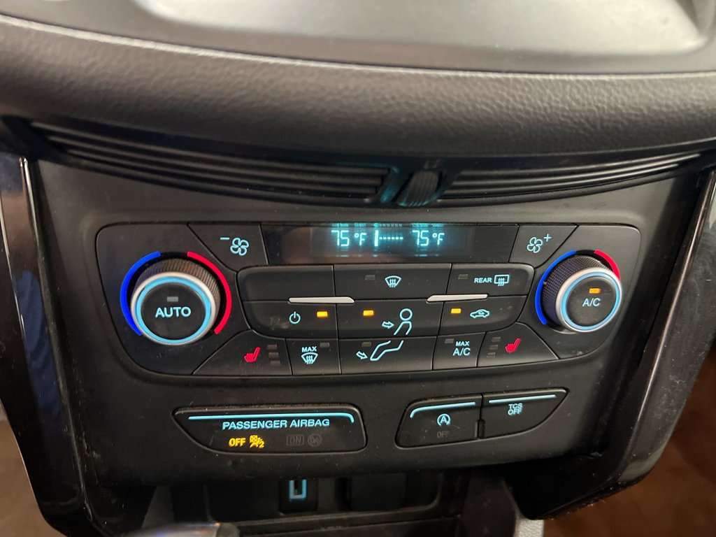 Used 2019 Ford Escape SE FWD image 16
