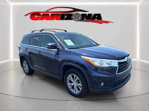 Used 2014 Toyota Highlander XLE AWD/4WD image 2