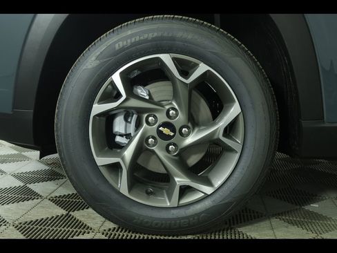 New 2026 Chevrolet Trax LT FWD image 17