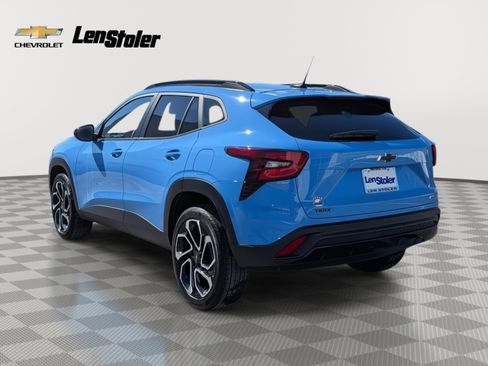 Used 2024 Chevrolet Trax RS image 3