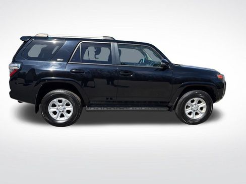 Used 2020 Toyota 4Runner SR5 Premium w/ Moonroof Package AWD/4WD image 4
