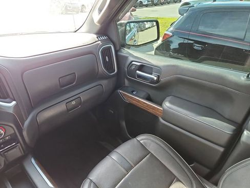 Used 2021 Chevrolet Silverado 1500 High Country w/ Technology Package image 12