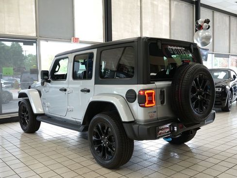 Used 2023 Jeep Wrangler Unlimited Sahara AWD/4WD image 4