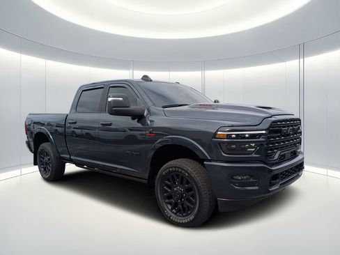 Used 2025 RAM 2500 Limited AWD/4WD image 1