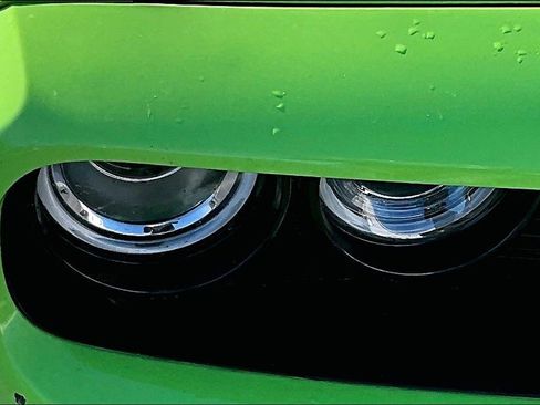 Used 2023 Dodge Challenger SXT w/ Plus Package image 9