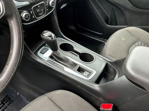 Used 2020 Chevrolet Equinox LT image 13