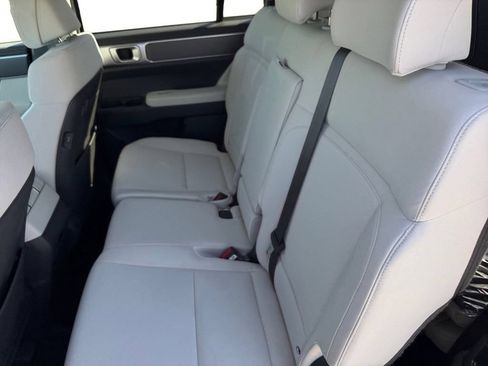 Used 2026 Hyundai Santa Fe SE AWD/4WD image 13