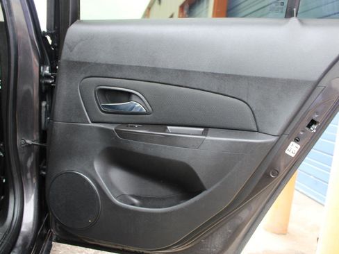 Used 2016 Chevrolet Cruze LT image 40