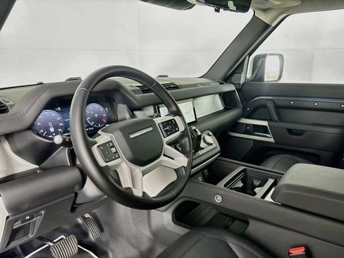 Used 2024 Land Rover Defender 110 S AWD/4WD image 9