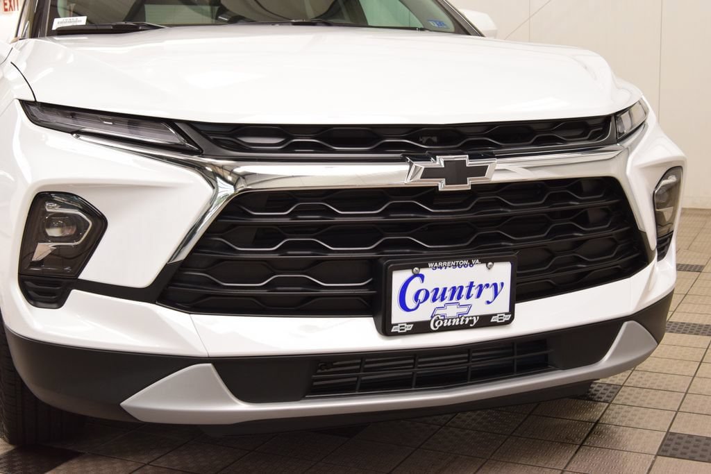 New 2026 Chevrolet Blazer LT w/ Convenience Package AWD/4WD image 13