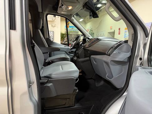 Used 2019 Ford Transit 250 148 Medium Roof image 30