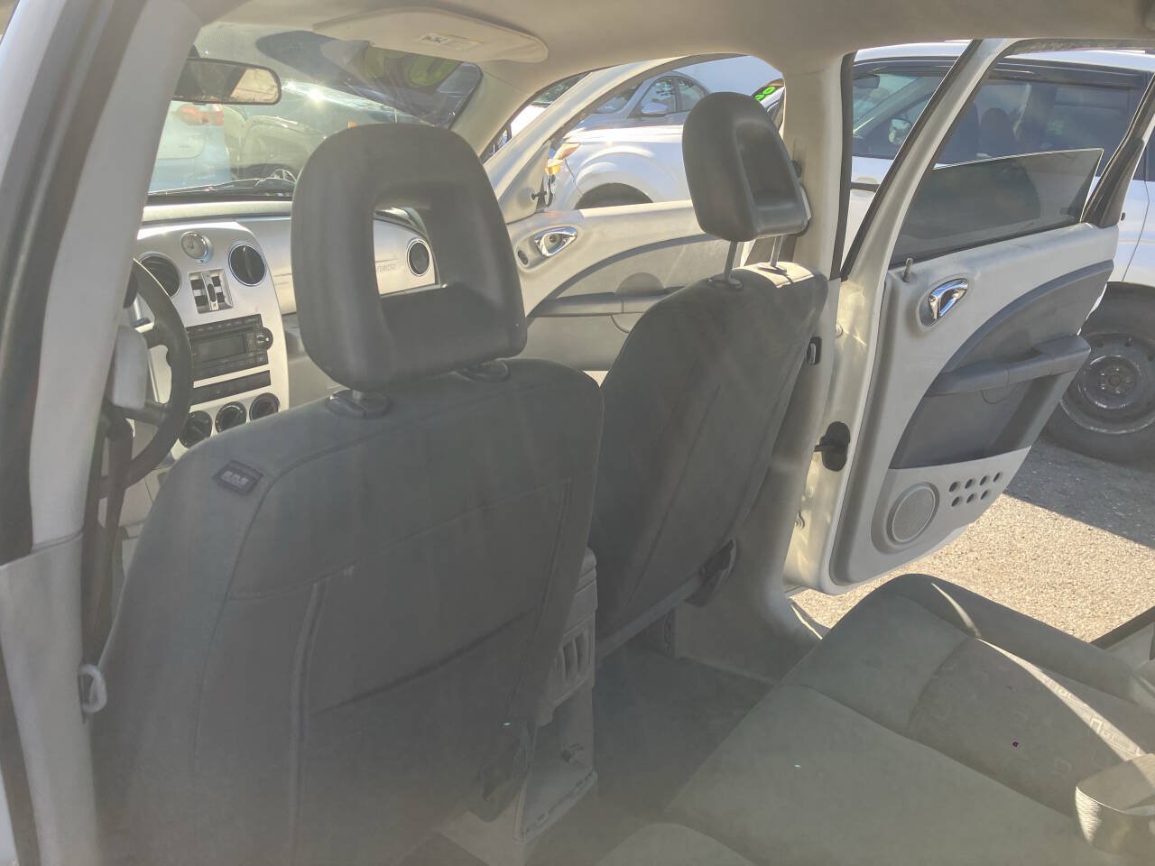Used 2009 Chrysler PT Cruiser FWD image 21