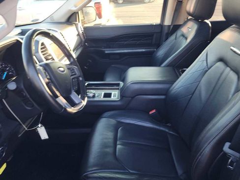 Used 2018 Ford Expedition Platinum image 12