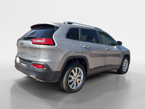 Used 2014 Jeep Cherokee Limited w/ Luxury Group FWD image 5