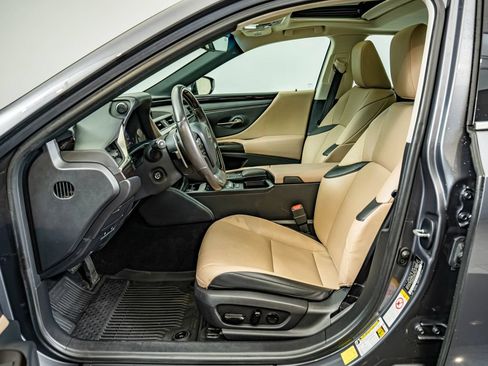 Used 2019 Lexus ES 350 w/ Premium Package FWD image 33