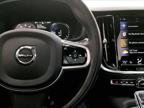 Used 2021 Volvo S60 T8 Inscription image 20
