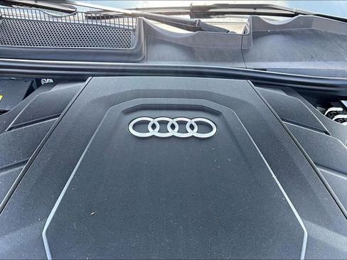 Used 2025 Audi Q8 Prestige w/ Prestige Package AWD/4WD image 34